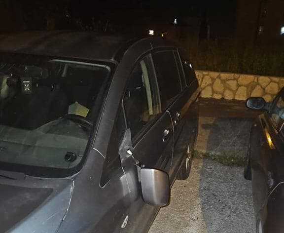 הנזק שנגרם לרכבים בשכונת נווה יעקב בירושלים
