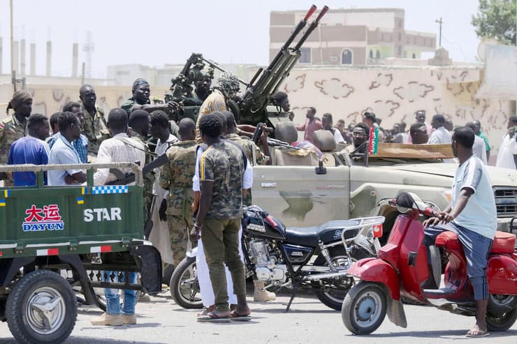 כוחות של צבא סודן חשש ל הפיכה פורט סודן 16 אפריל