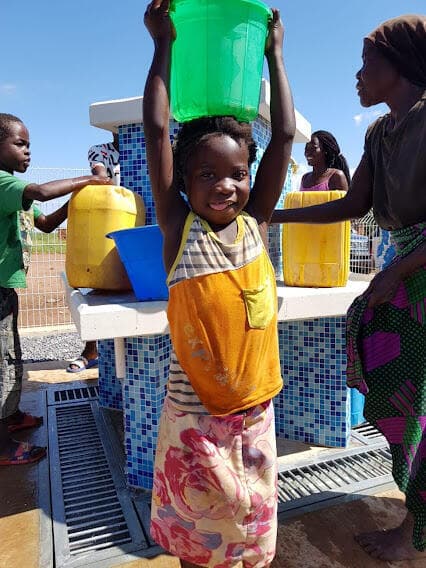 פרויקט של קבוצת מיטרלי לטיהור מים והזרמת מים נקיים לכפרים מרוחקים באנגולה