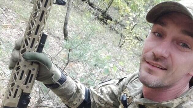 אלכסנדר דובוביק אזרח ישראלי שהתנדב להילחם בצבא אוקראינה נתפס והוצא להורג על ידי כוחות רוסיים