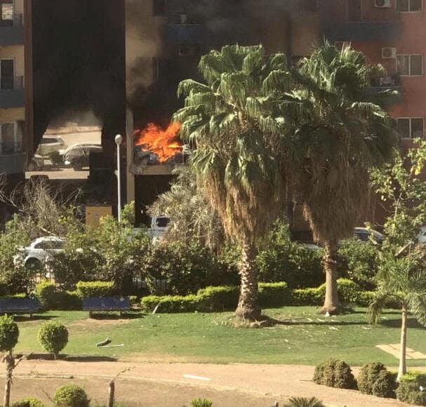 סודן אש ב בניין ב חרטום 19 אפריל  קרבות בין ה צבא ל RSF