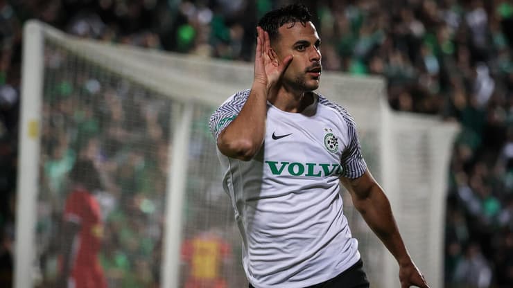 שחקן מכבי חיפה דין דוד