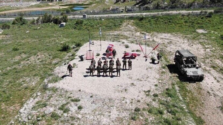 טקס זיכרון של לוחמי הצנחנים בגבול לבנון