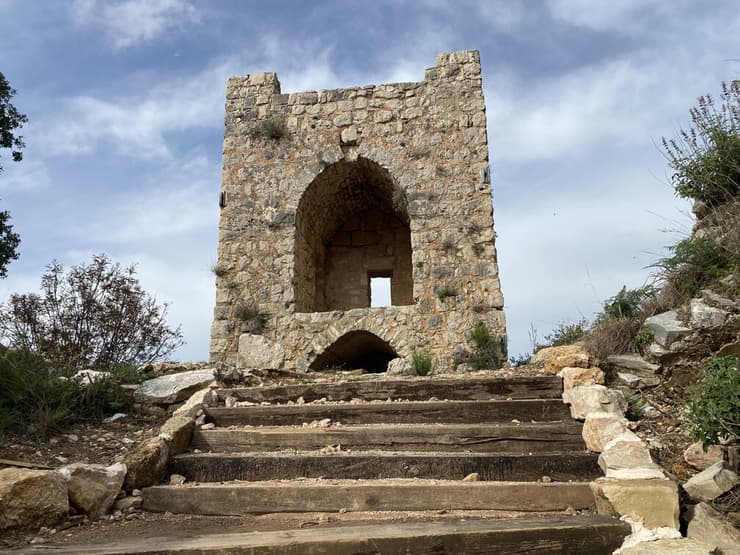 מגדל העוז של מבצר המונפור