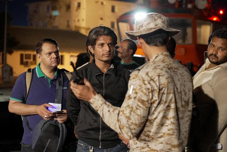 פורט סודן אזרחים זרים מפונים על ידי צבא סעודיה