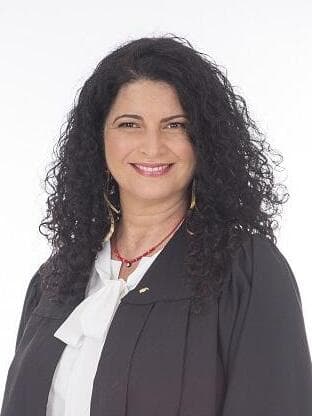 עו"ד דוריס מור