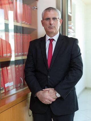 עורך דין איתן פלג