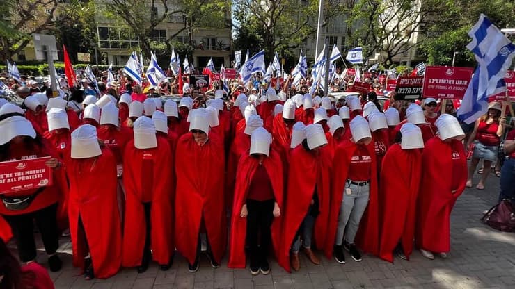 מחאת הנשים מול הרבנות בתל אביב