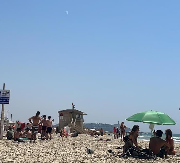 יירוטים חוף טרומפלדור בשמי תל אביב מבצע חץ מגן 
