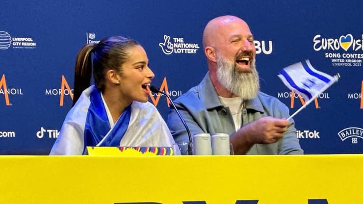 דורון מדלי ונועה קירל במסיבת העיתונאים אחרי חצי הגמר הראשון