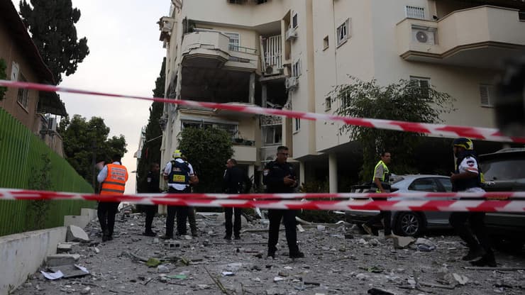 פגיעה בבית ברחובות