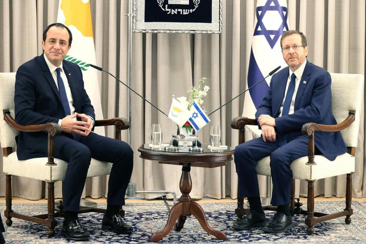 נשיא המדינה יצחק הרצוג עם נשיא קפריסין ניקוס כריסטודולידיס בבית הנשיא בירושלים