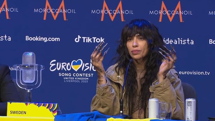 לורין, נציגת שבדיה, במסיבת יתונאים לאחר זכייתה באירווזיון