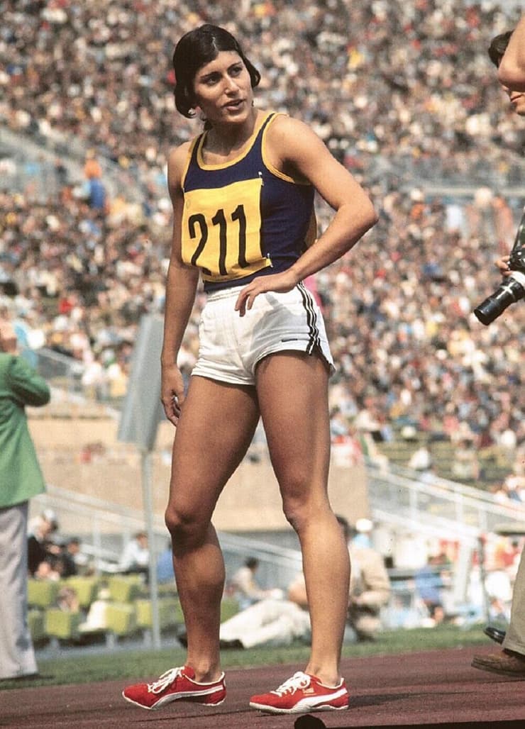 אסתר רוט שחמורוב על המסלול האולימפי ב־1972