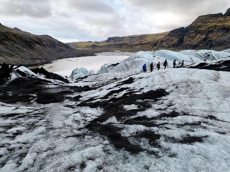 הליכה על קרחון סולהיימיוקול, הרביעי בגודלו באיסלנד
