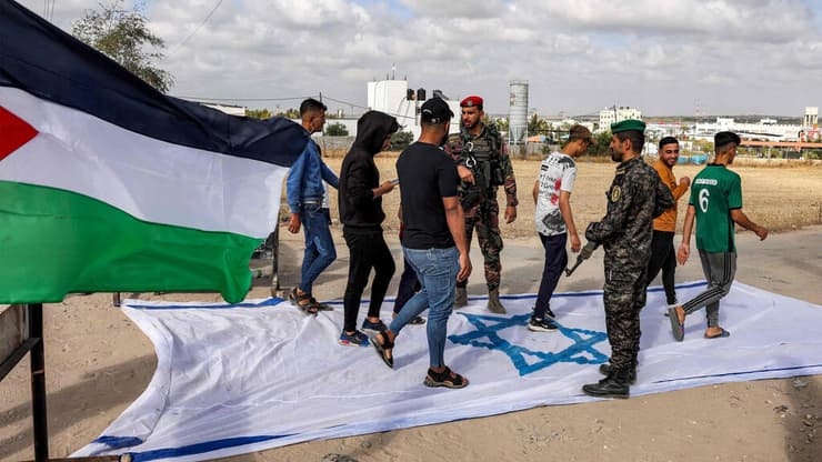 הפגנת תמיכה בירושלים בגבול המזרחי בין רצועת עזה לישראל