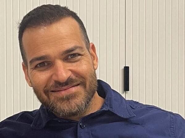  עאדל דכואר מורה ערבי שמלמד בבית ספר יהודי