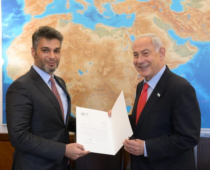 נתניהו יחד עם שגריר איחוד האמירויות בישראל מוחמד מחמוד אל-חאג'ה
