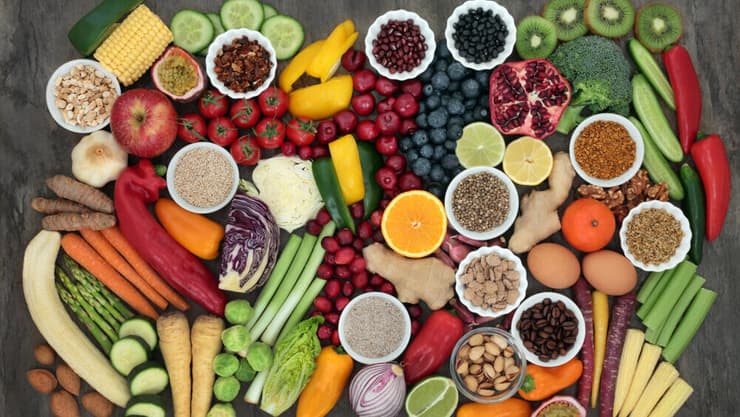  אכילה מרובה של פירות וירקות תורמת גם שלל רכיבי תזונה לגוף