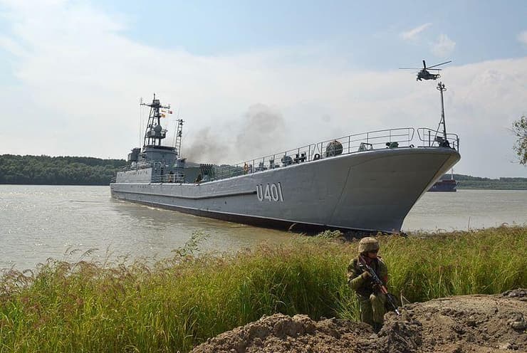 ספינת המלחמה האוקראינית יורי אולפירנקו שלטענת רוסיה הושמדה במתקפה על נמל אודסה ב-29 במאי מלחמה אוקראינה