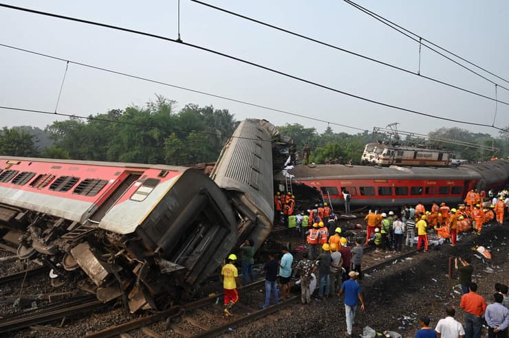 הודו אסון רכבות ב אודישה יותר מ 280 הרוגים רכבת
