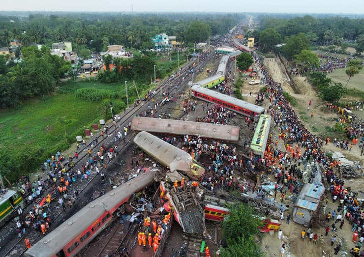 הודו אסון רכבת רכבות ב אודישה 