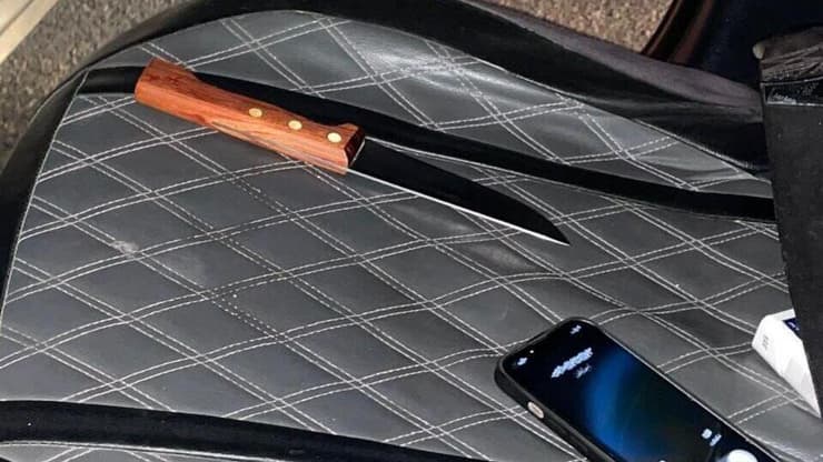 הסכין שנמצאה ברכב המחבל שביצע את פיגוע הדריסה בחווארה