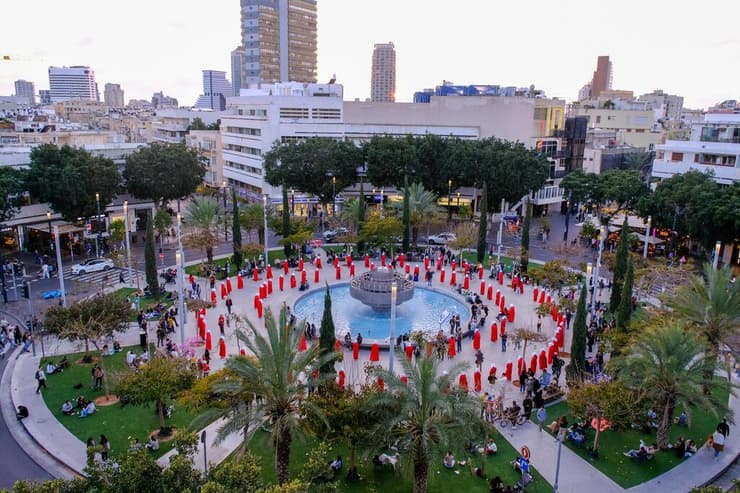 מצעד השפחות של ארגון "בונות אלטרנטיבה", כיכר דיזנגוף תל אביב