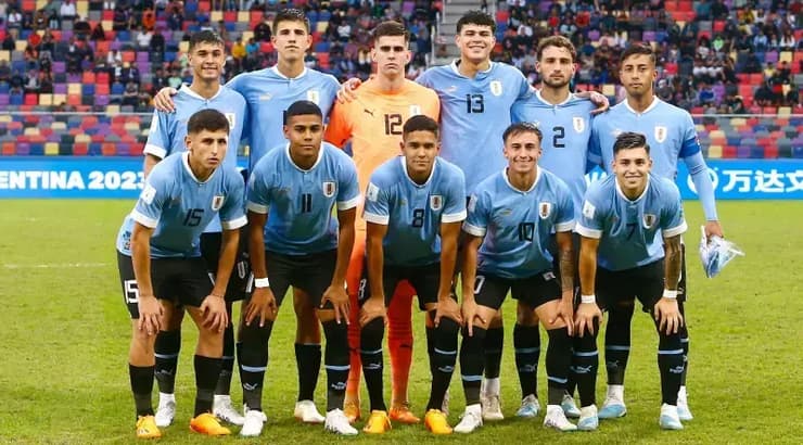 נבחרת אורוגוואי בפתיחה