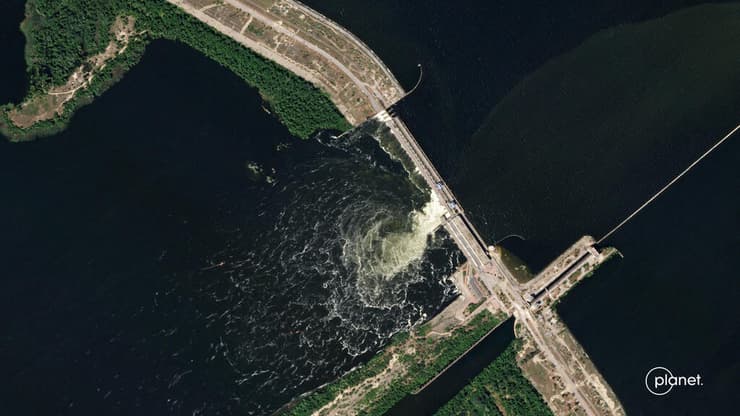 תמונת לוויין של הסכר מה-4 ביוני