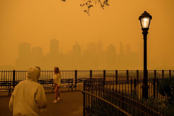 ניו יורק עשן אובך בגלל שריפות ב קנדה