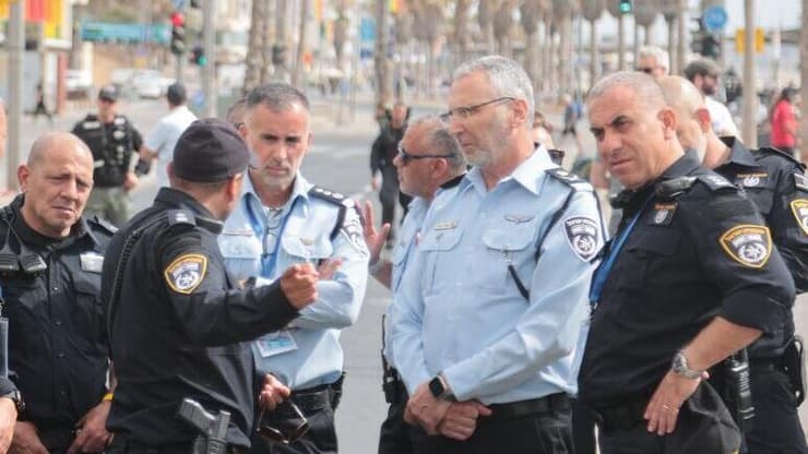 סיור היערכות בראשות מפקד מחוז תל אביב ניצב עמי אשד לפני מצעד הגאווה בתל אביב