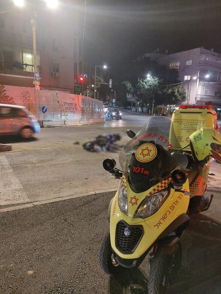 זירת תאונת הדרכים ברחוב אבן גבירול בתל אביב