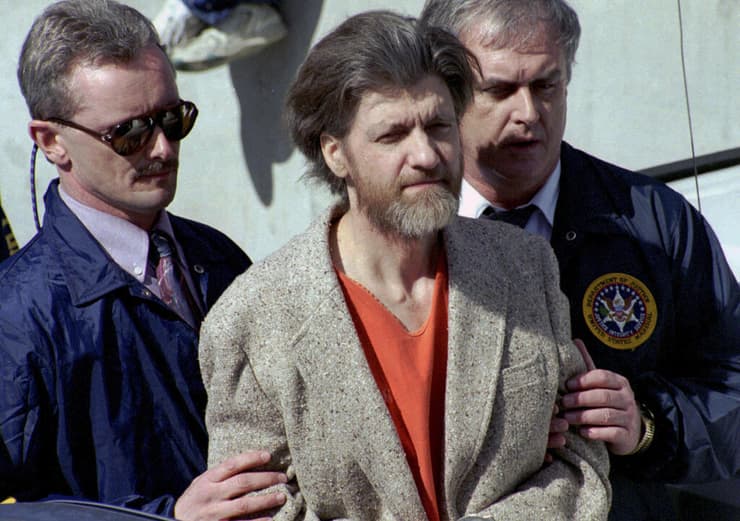 טד קזינסקי רוצח ה יונבומר ששלח פצצות בדואר ב ארה"ב ונתפס ב-1996 אחרי מצוד של 17 שנה