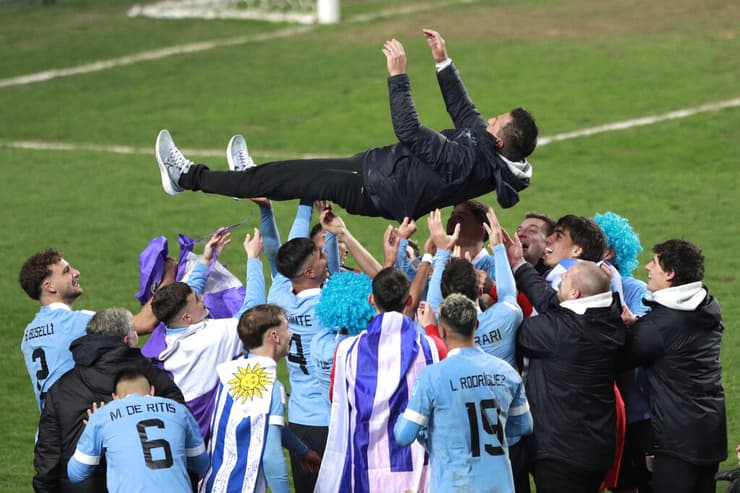 נבחרת אורוגוואי והגביע