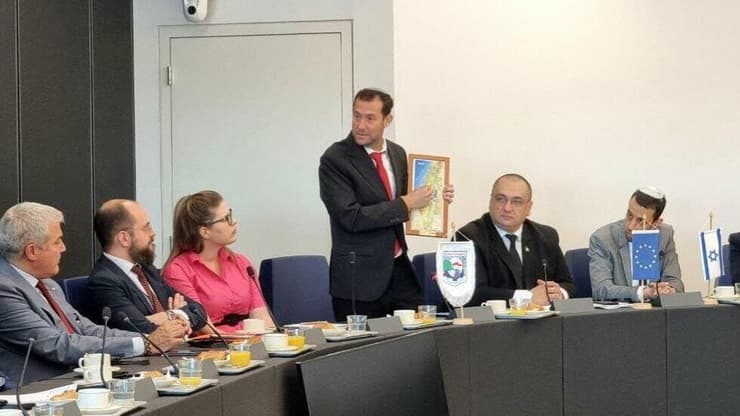 ראש מועצת שומרון יוסי דגן פנה לחברי הפרלמנט האירופי