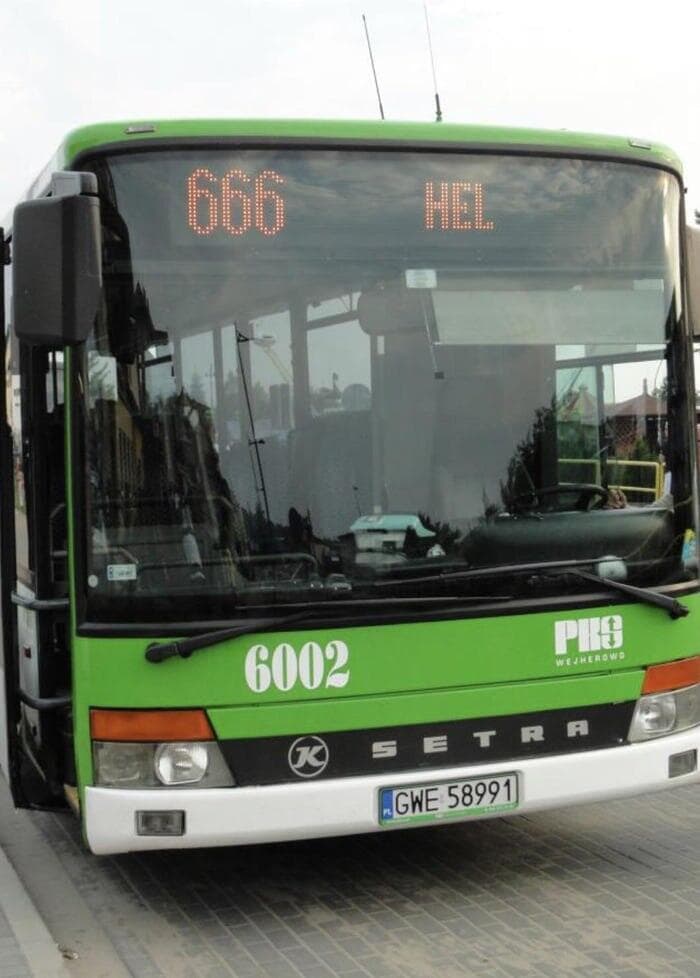 פולין אוטובוס 666 לעיר הל