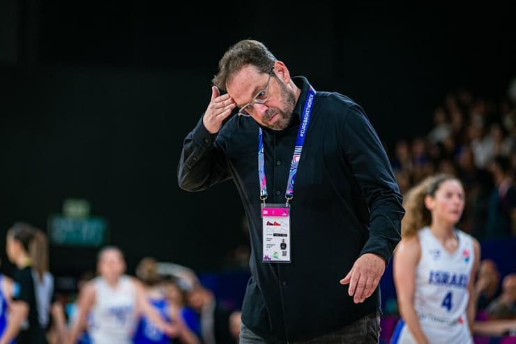 מאמן נבחרת ישראל בכדורסל נשים שרון דרוקר