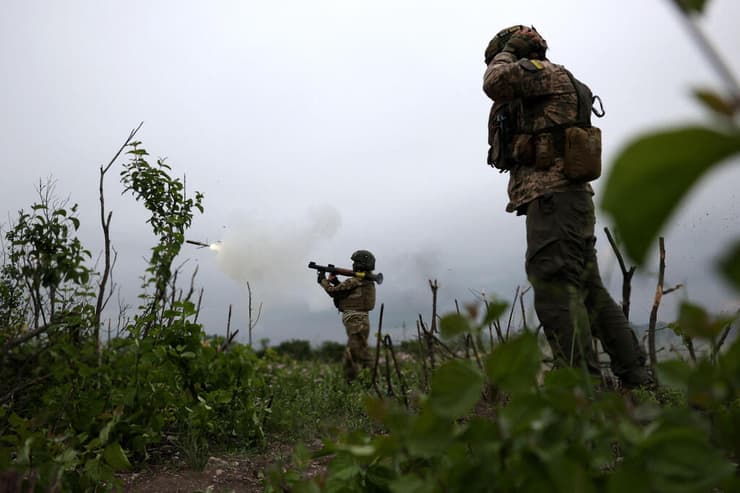 צבא אוקראינה קרבות באזור דונייצק בחמוט מלחמה מול רוסיה