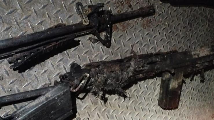תמונות הנשקים ששימשו את המחבלים שסוכלו לאחר שירו סמוך לג'למה