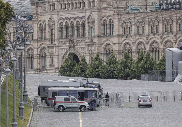 משטרה מחסום הכיכר האדומה מוסקבה רוסיה אבטחה