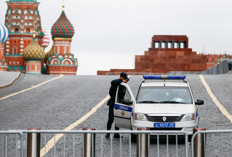 משטרה הכיכר האדומה סגורה מוסקבה רוסיה