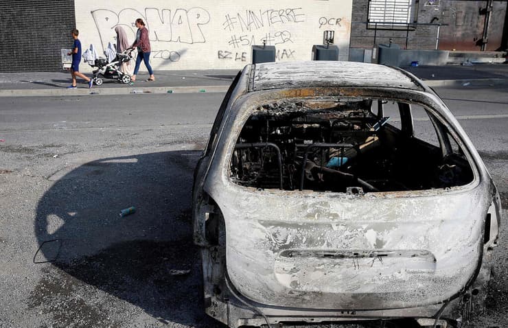 מהומות ב צרפת בעקבות תקרית שבה שוטר ירה למוות ב נער אלג'יראי בשם נאהל