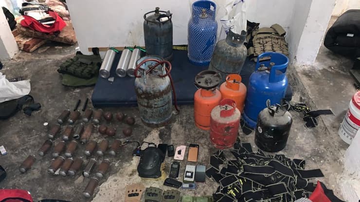 תיעוד: כוחות צה''ל מאתרים ומחרימים אמל''ח ותחמושת ממחבלים בג'נין