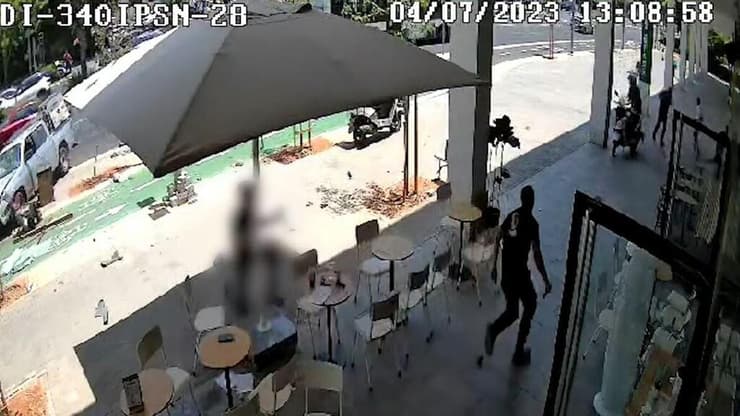 תיעוד הפיגוע ונטרול המחבל בנאות אפקה, תל אביב