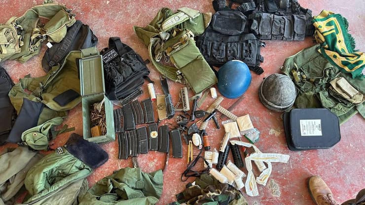 תיעוד: כוחות צה''ל מאתרים ומחרימים אמל''ח ותחמושת ממחבלים בג'נין