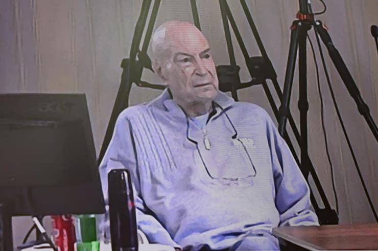 עדות ארנון מילצ'ן באנגליה. קו אספקה (צילום: חיים גולדברג) עדות ארנון מילצ'ן