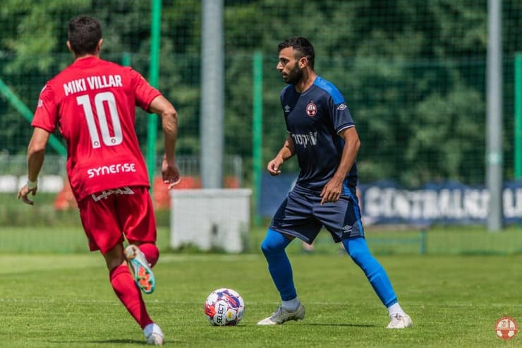 הראל שלום מול קראקוב (צילום: הפועל ויקטורי באר-שבע) הראל שלום