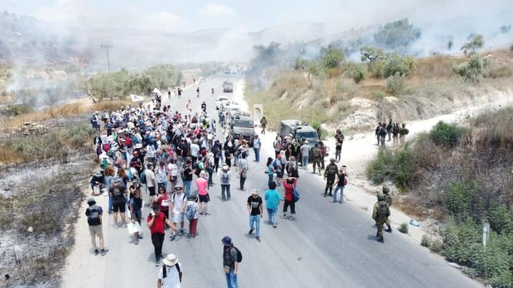 צילום: שאול גולן הפגנה של שלום עכשיו בחומש