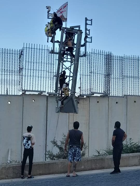 לבנוניים משחיתים מצלמות תצפית בשער פאטמה סמוך למטולה